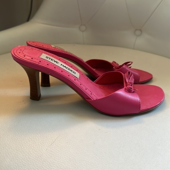 Steve Madden Barbie Pink Heel - Picture 3 of 7
